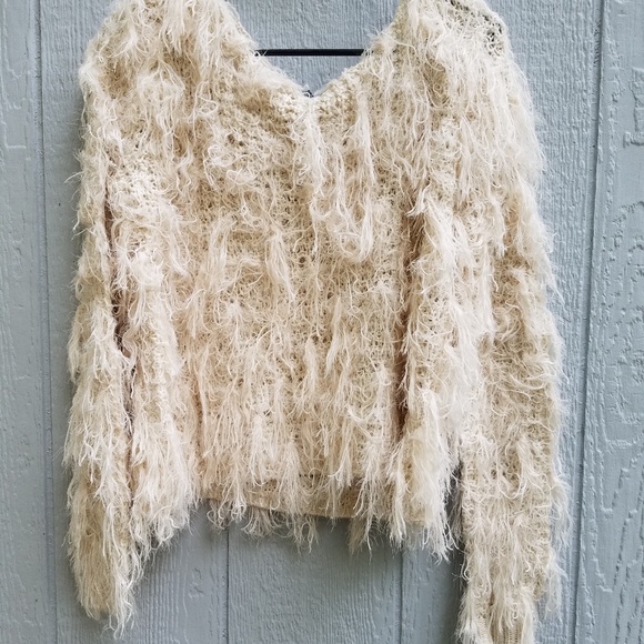 Romeo and Juliet Couture Sweater - Picture 6 of 7